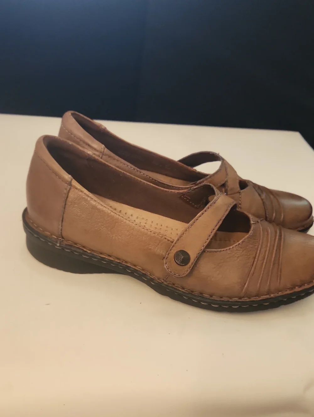 Earth Origins MISTY leather Maryjanes SIZE 8 M